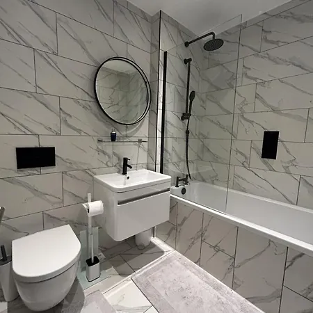 Appartamento Stylish One Bed Flat In Paddington Pool And Gym Next Door Free Secure Underground Parking Nearby Londra Esterno foto